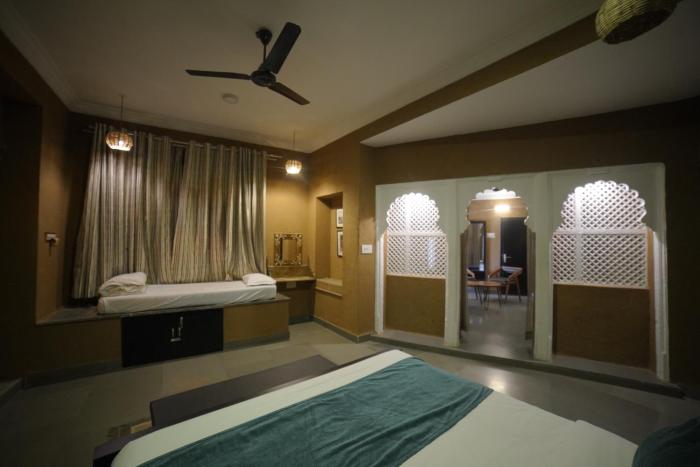 hotel udai niwas