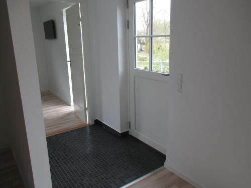 white house hotel apartments