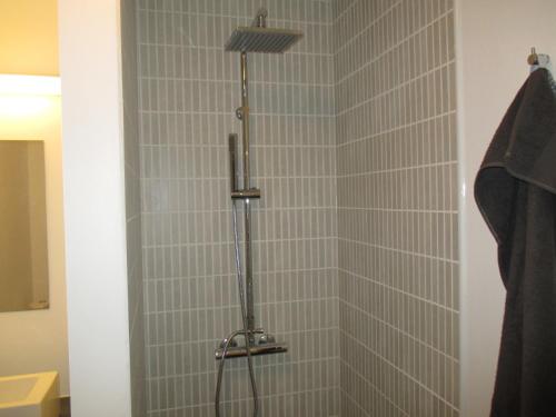 white house hotel apartments