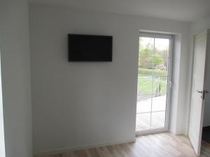 white house hotel apartments