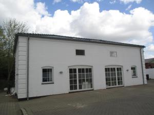 white house hotel apartments