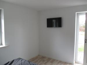 white house hotel apartments