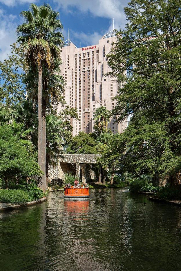 san antonio marriott rivercenter on the river walk