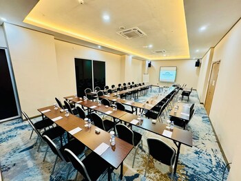 howard johnson by wyndham tangerang