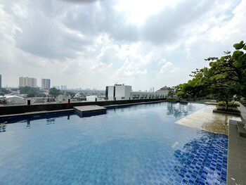 Howard Johnson By Wyndham Tangerang,,4 star
