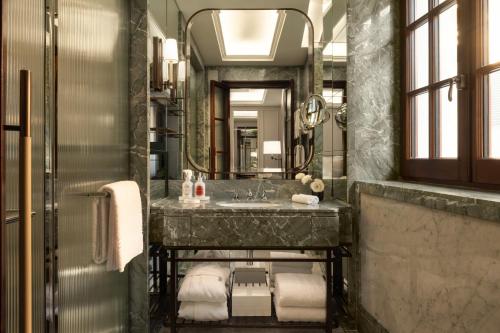 corinthia rome
