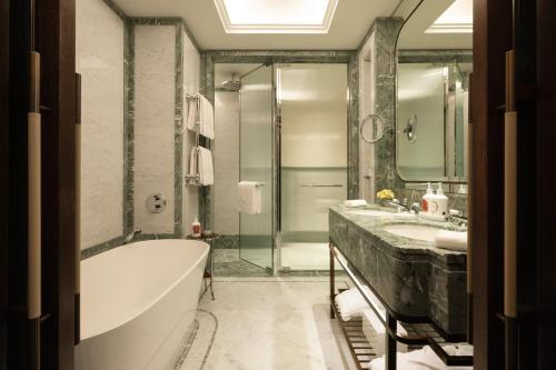 corinthia rome
