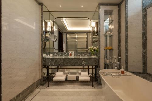 corinthia rome