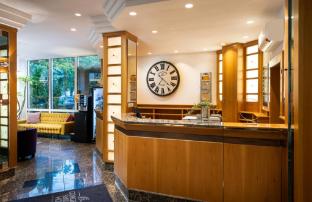 Qu Hotel, Trademark Collection By Wyndham,,4 star