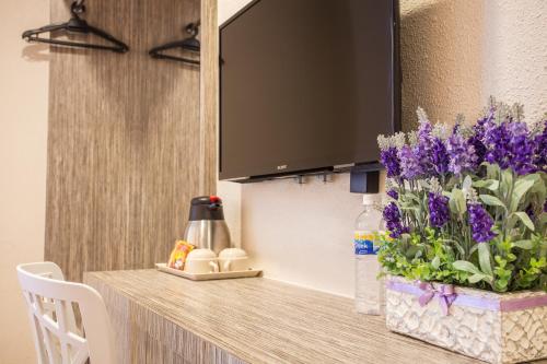 lavender inn nusa bestari