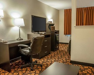 Econo Lodge Inn & Suites,Santa Fe>>New Mexico,2 star