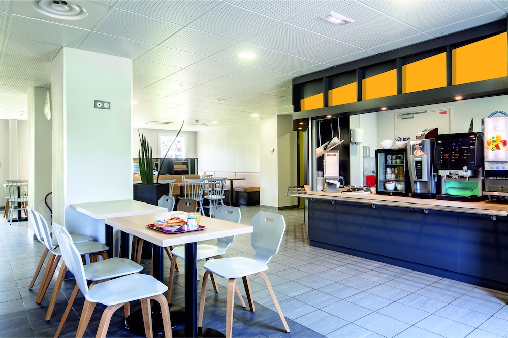 bandb hotel paris romainville noisy le sec