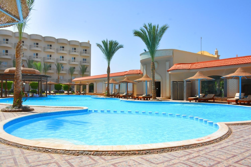 sunrise serano aqua park resort