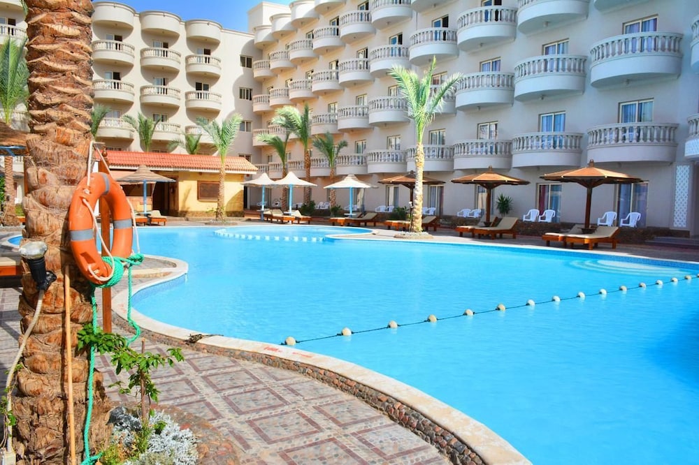 sunrise serano aqua park resort