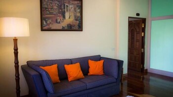 Tharnrarin Villa Suphan Buri,Doem Bang Nang Buat>>Ang Thong,2.5 star