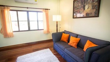 Tharnrarin Villa Suphan Buri,Doem Bang Nang Buat>>Ang Thong,2.5 star