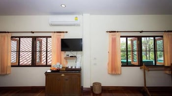 tharnrarin villa suphan buri