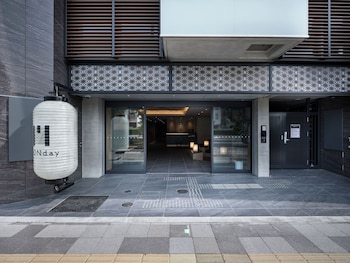 premium apart monday kyoto gojo