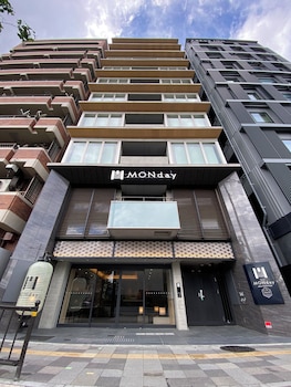 premium apart monday kyoto gojo