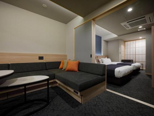 premium apart monday kyoto gojo