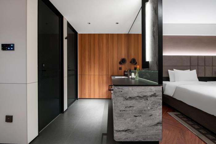 intercity hotel hangzhou west lake wulin plaza