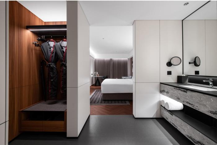 intercity hotel hangzhou west lake wulin plaza