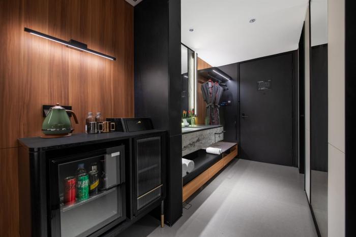 intercity hotel hangzhou west lake wulin plaza