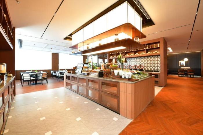 intercity hotel hangzhou west lake wulin plaza