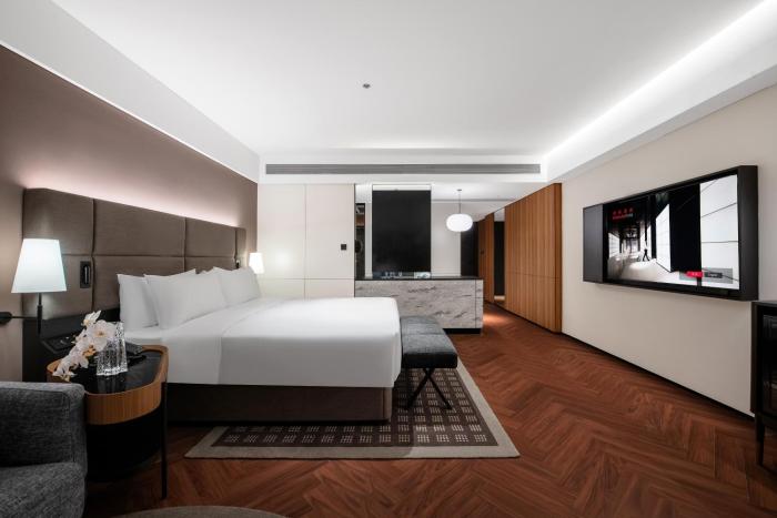 intercity hotel hangzhou west lake wulin plaza