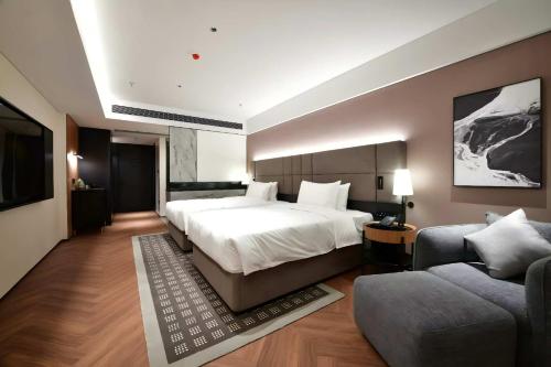 Intercity Hotel Hangzhou West Lake Wulin Plaza,,4 star