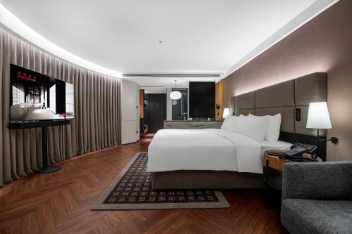 intercity hotel hangzhou west lake wulin plaza