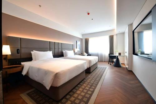 Intercity Hotel Hangzhou West Lake Wulin Plaza,,4 star