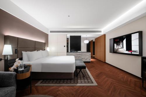 intercity hotel hangzhou west lake wulin plaza