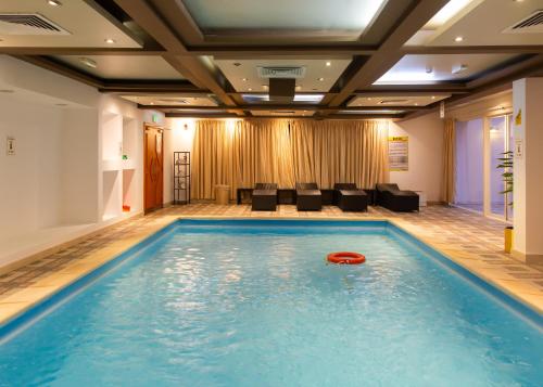 al liwan residence