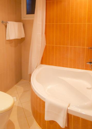 al liwan residence