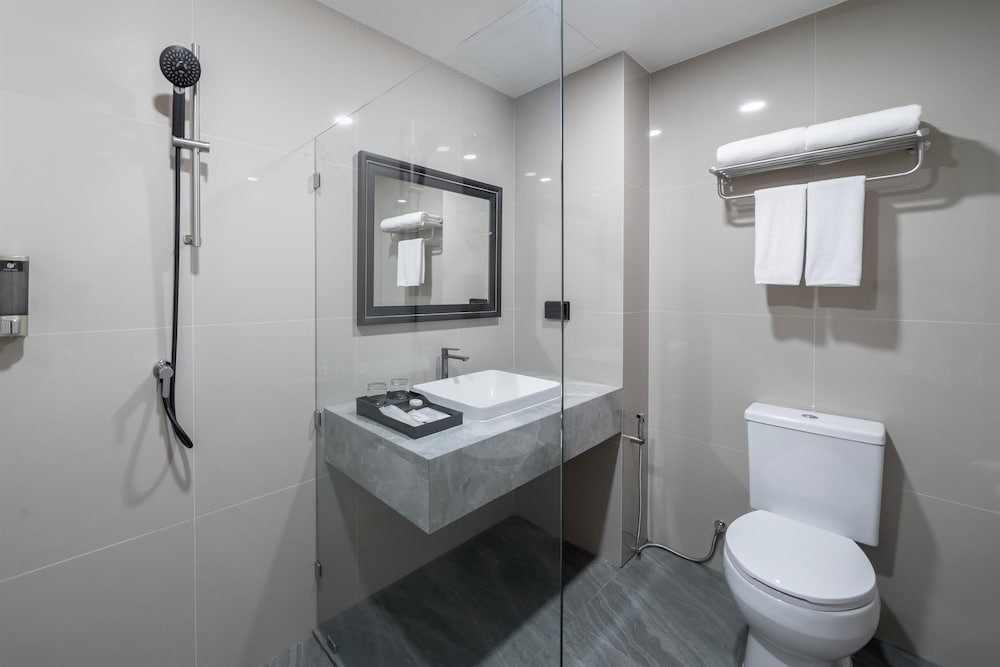 surestay plus by bw ramkhamhaeng airport rail link bangkok