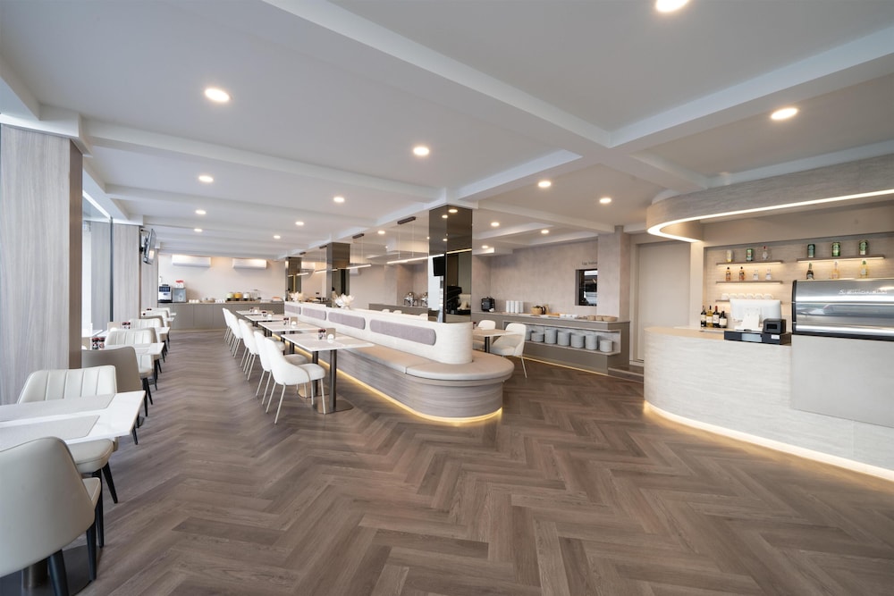 surestay plus by bw ramkhamhaeng airport rail link bangkok
