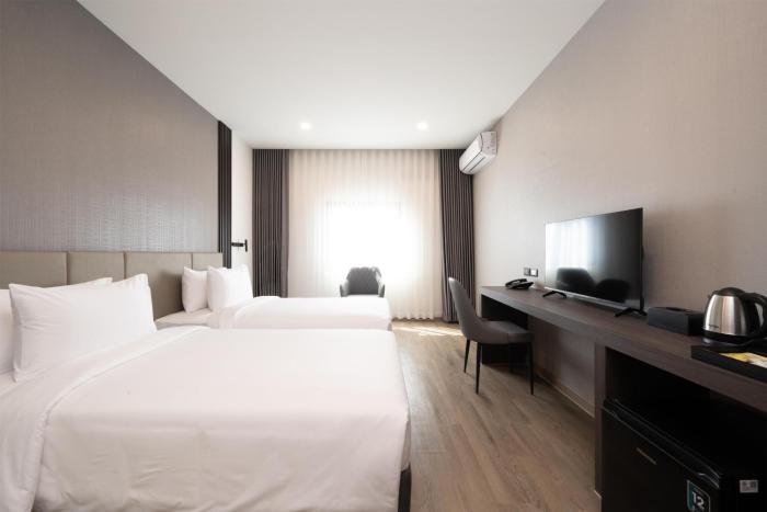 surestay plus by bw ramkhamhaeng airport rail link bangkok