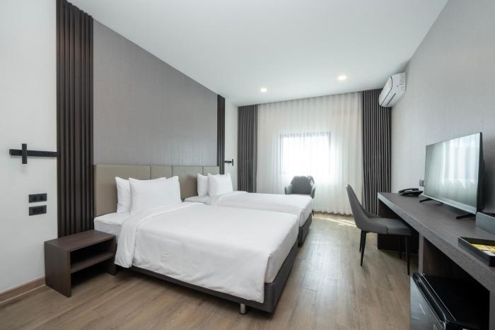 surestay plus by bw ramkhamhaeng airport rail link bangkok