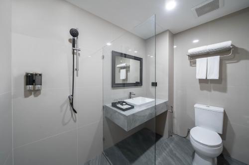 surestay plus by bw ramkhamhaeng airport rail link bangkok