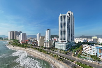 voco scenia bay nha trang by ihg