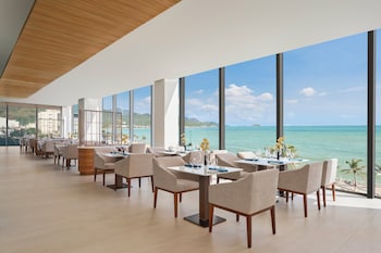voco scenia bay nha trang by ihg