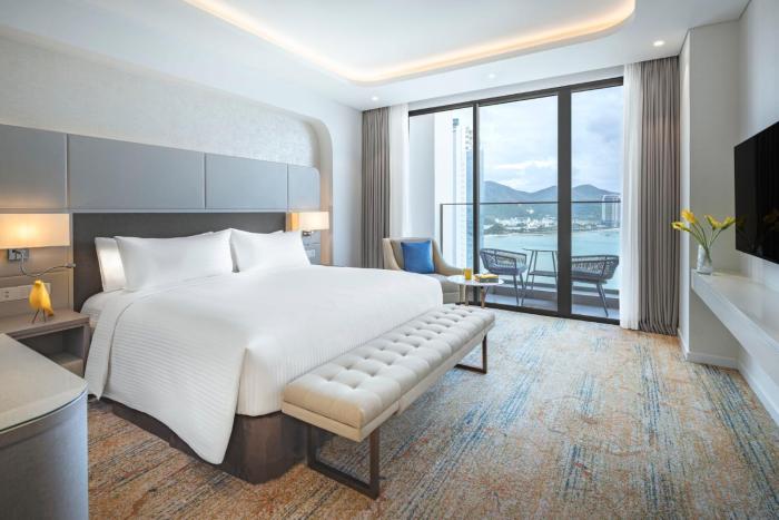 voco scenia bay nha trang by ihg