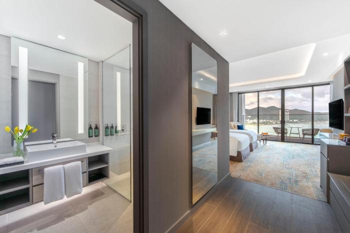 voco scenia bay nha trang by ihg