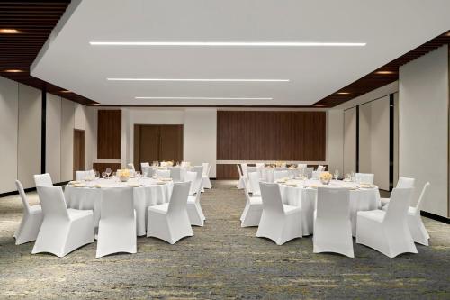 voco scenia bay nha trang by ihg