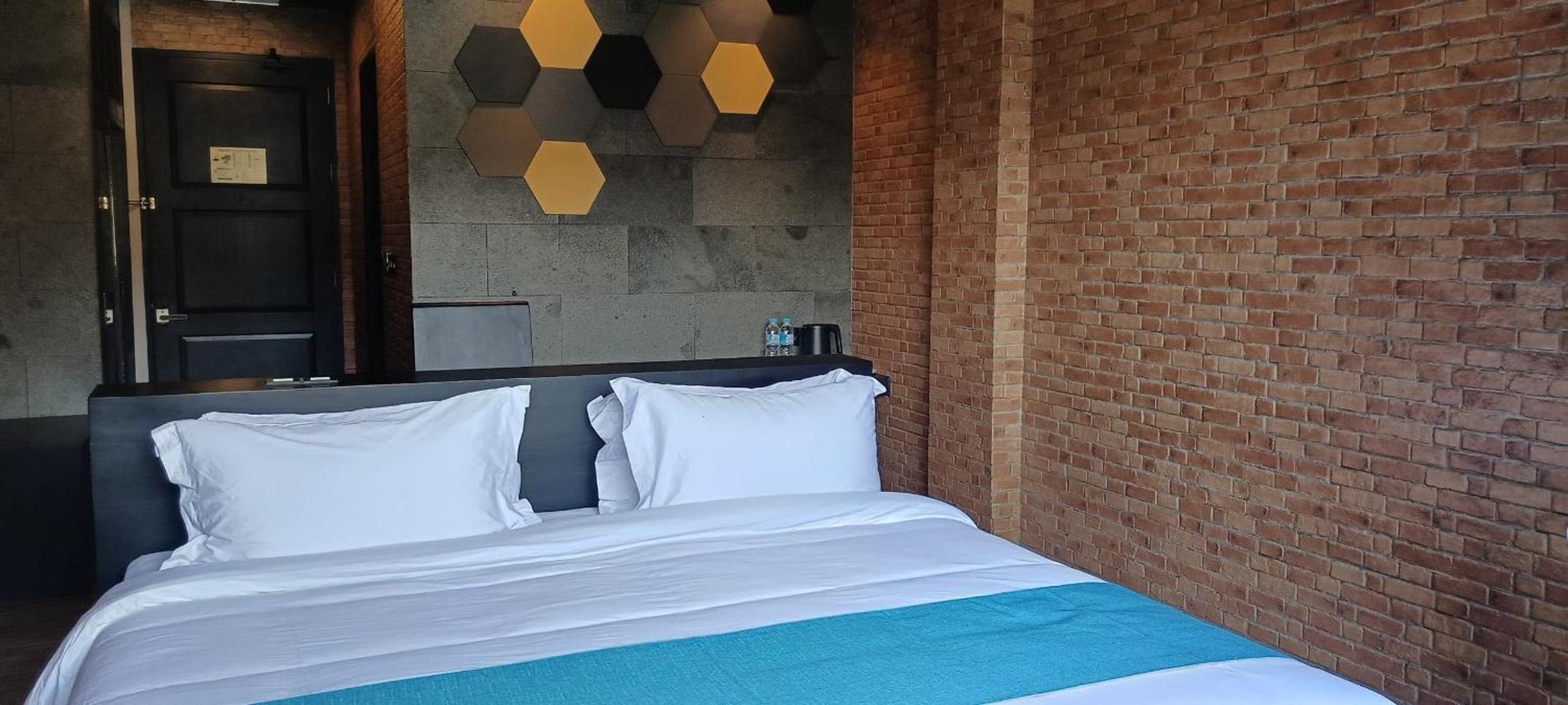 jl world hotel dili
