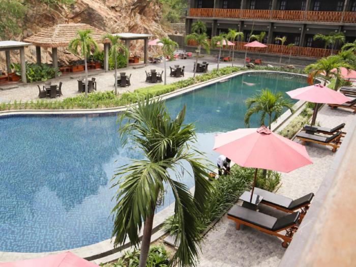 jl world hotel dili