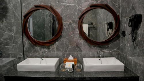 jl world hotel dili