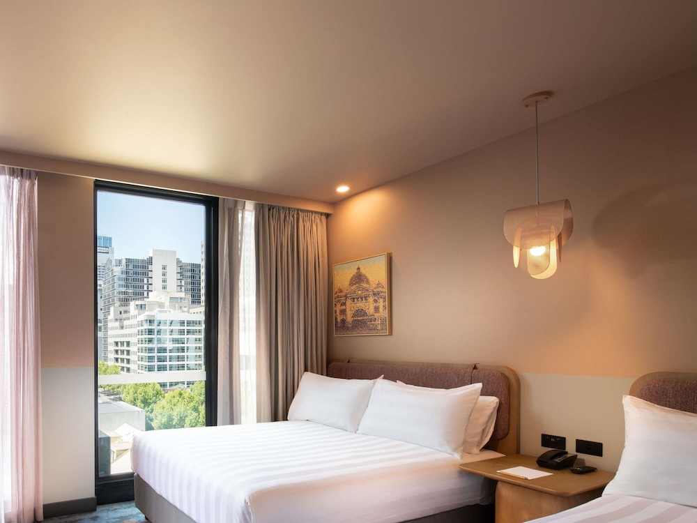 mercure melbourne la trobe street