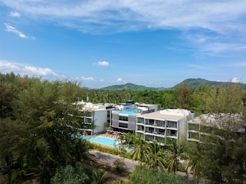 radisson blu resort phuket mai khao beach